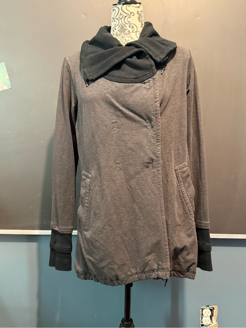 lululemon athletica gratitude wrap